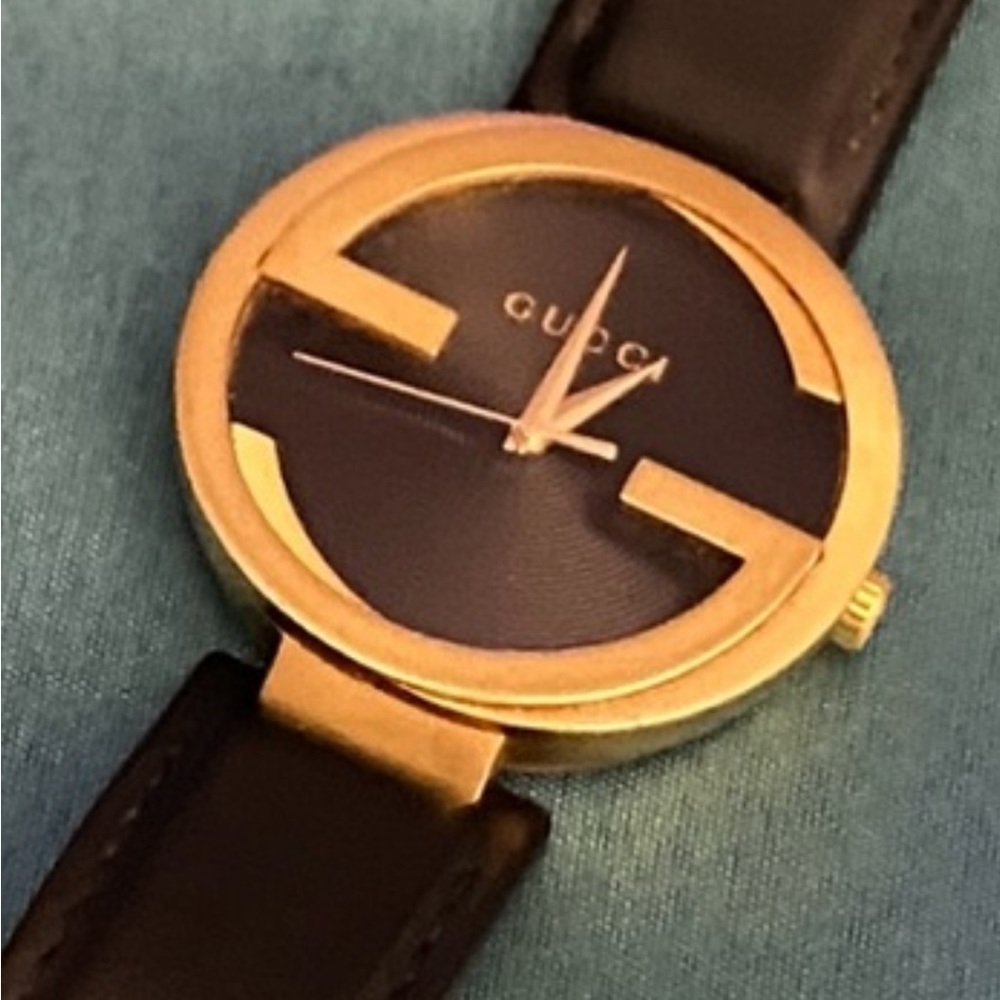 Gucci Watch Interlocking - image 2